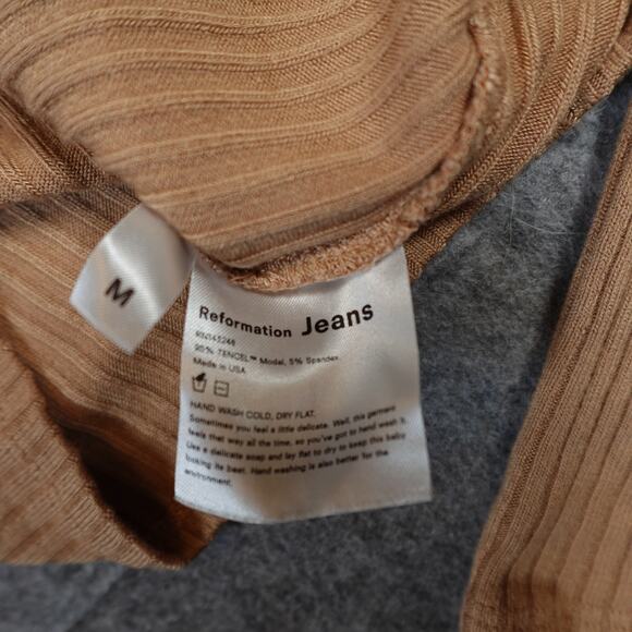 Reformation Top Womens Medium Tammy Buff Tan Ribbed Crew Neck Button Casual - Picture 5 of 8